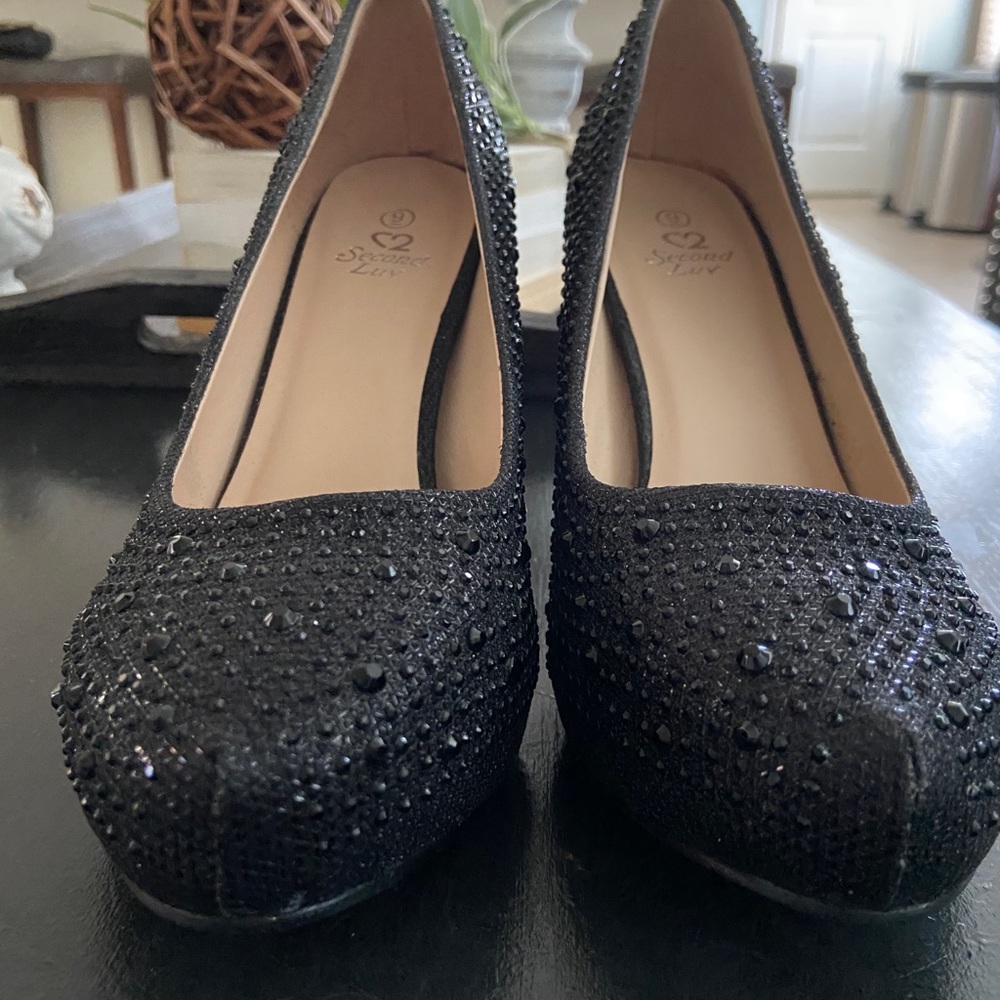 Heels - Picture 3 of 5
